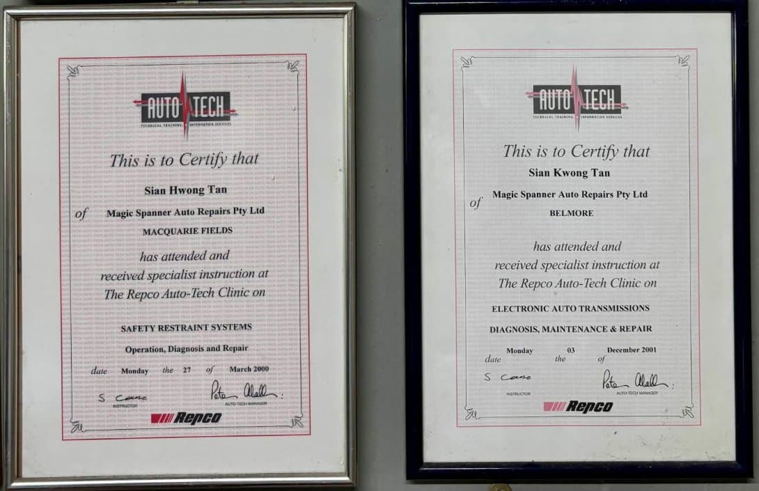 Mr Hwong's Repco Auto-Tech clinic certificates: safety restraint systems (March 2000) and electronic automatic transmissions (December 2001).